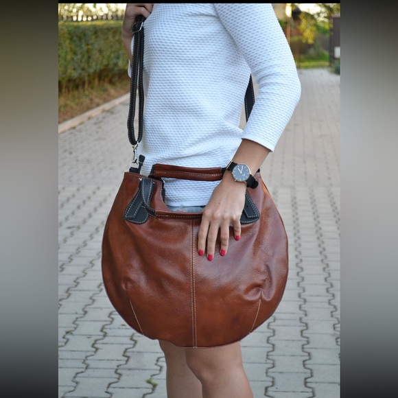 Handmade Leather Hobo - Picture 1 of 4